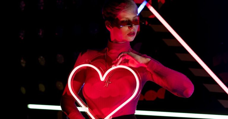 découvrez notre panneau d'affichage attractif qui capte l'attention et booste la visibilité de votre entreprise. idéal pour les boutiques, événements ou campagnes publicitaires.